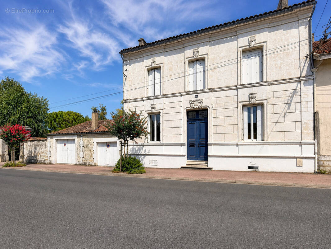 Maison à JARNAC