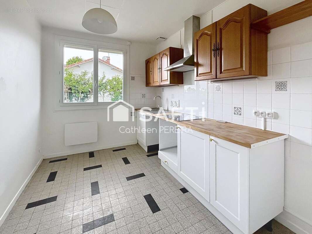 Photo 2 - Maison à SAINT-SULPICE