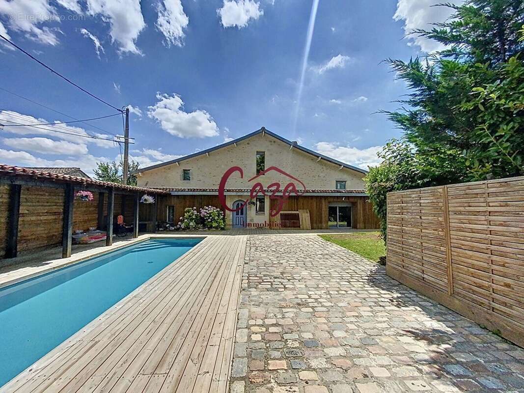 Maison à CAMBLANES-ET-MEYNAC