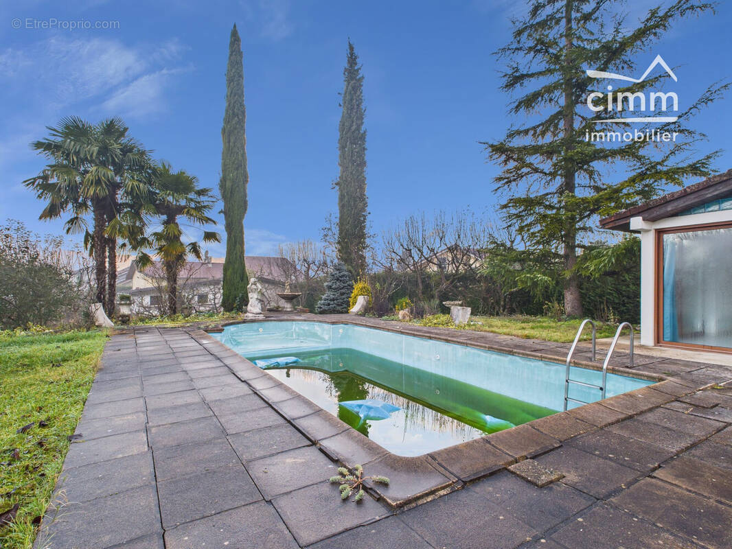 Maison à LA RIVIERE