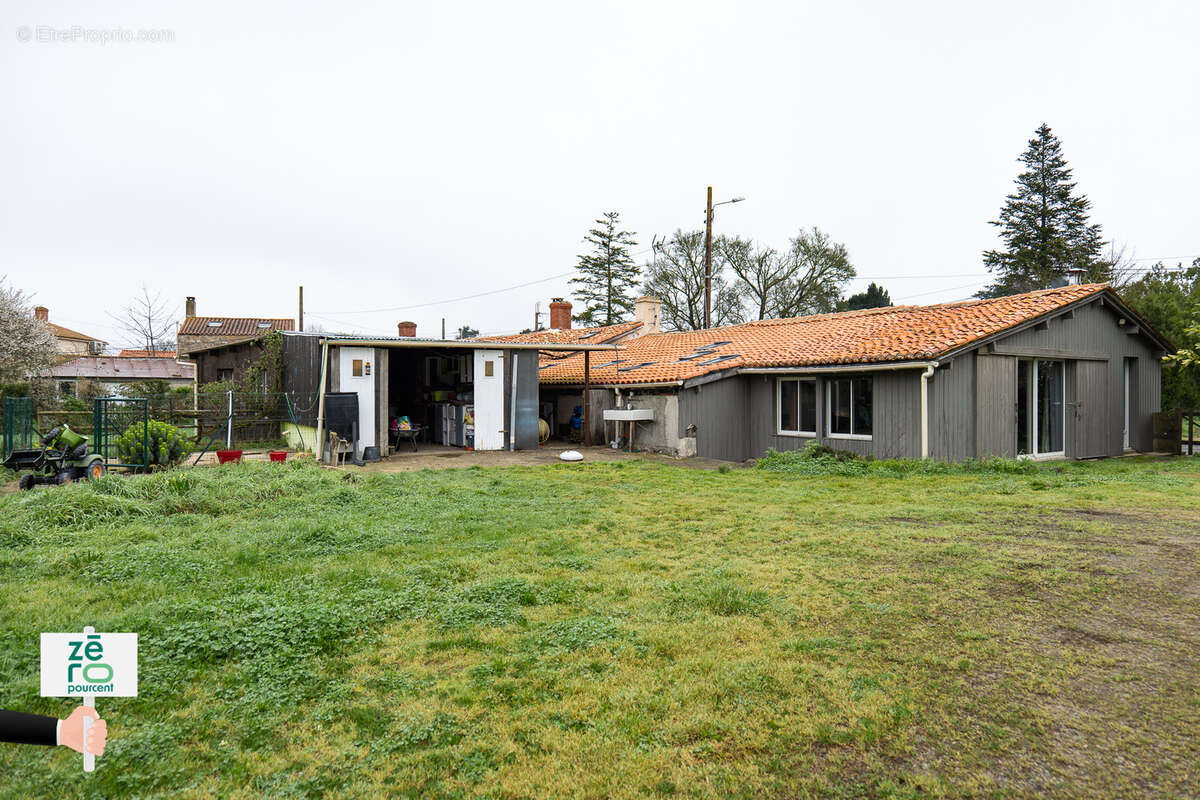 Maison à LAIROUX
