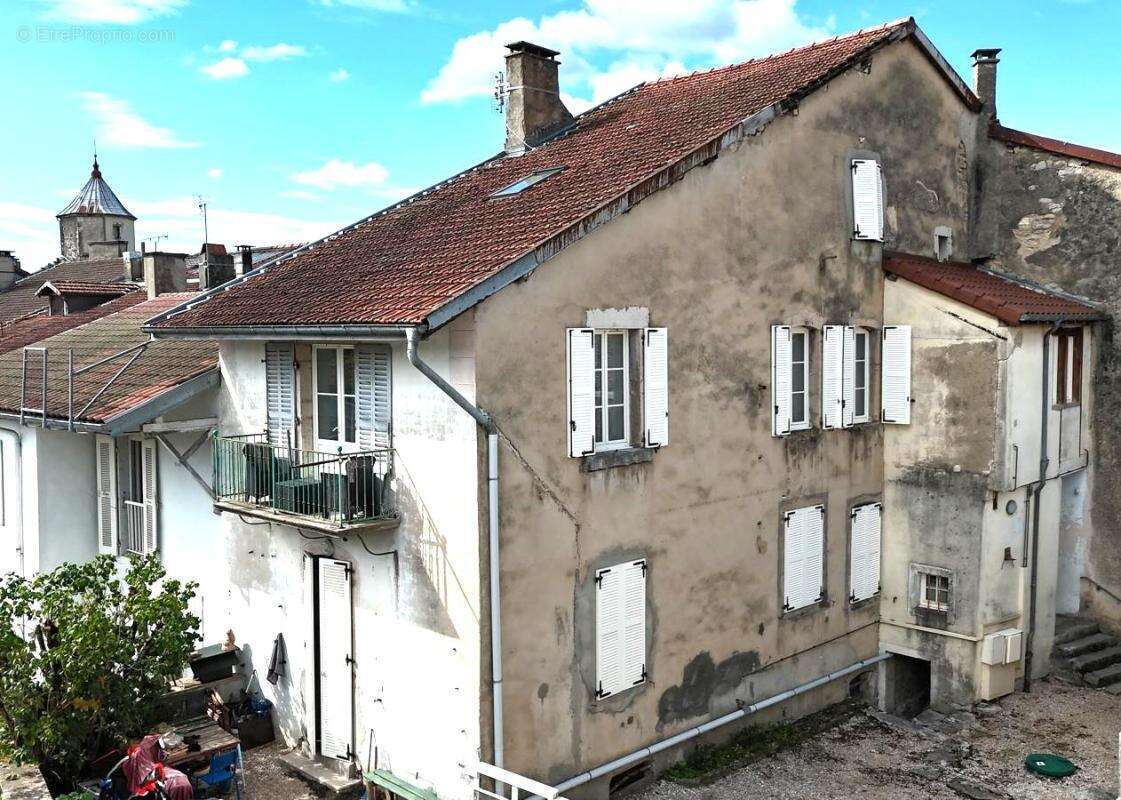 Appartement à ARINTHOD