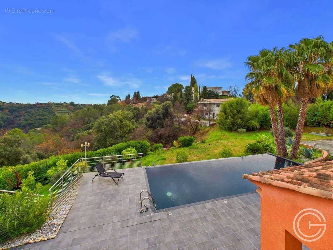 Maison à CAGNES-SUR-MER