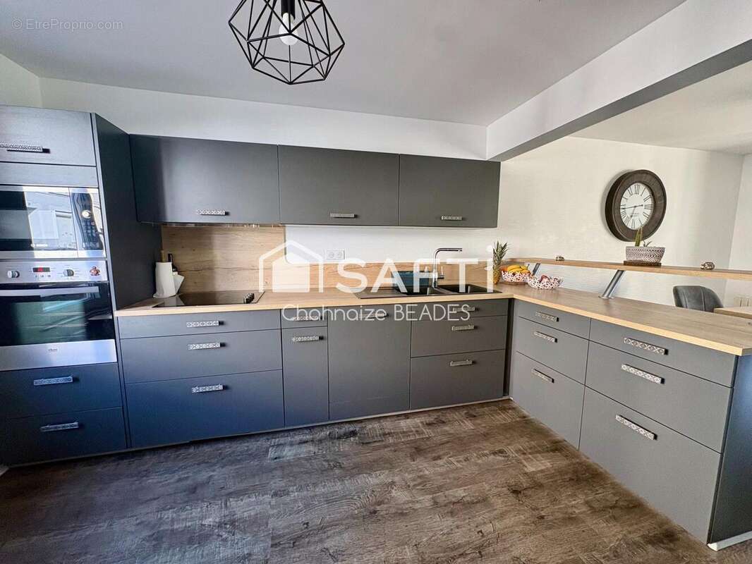 Maison 154 m² à Equeurdreville-Hainneville  - photo 5