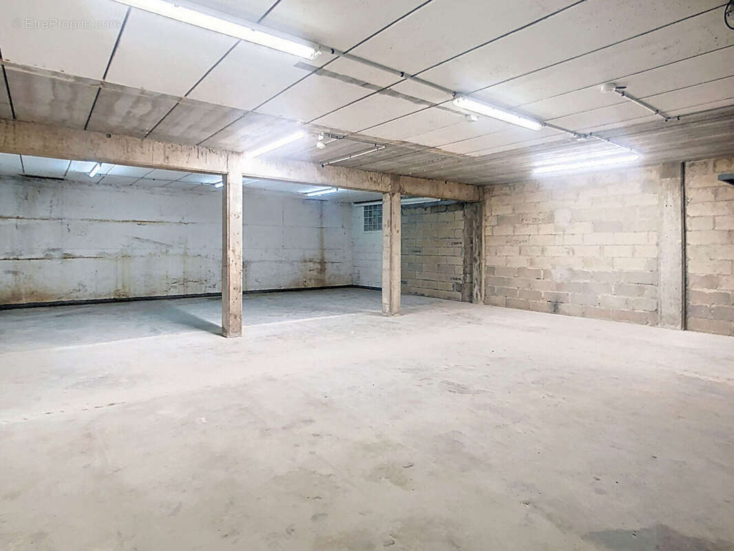 Commerce à VALENTON