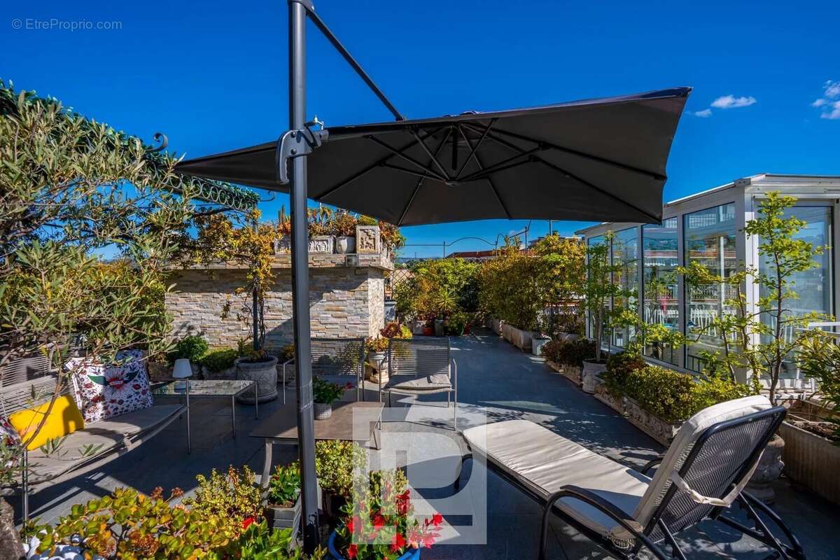 Appartement à LE CANNET