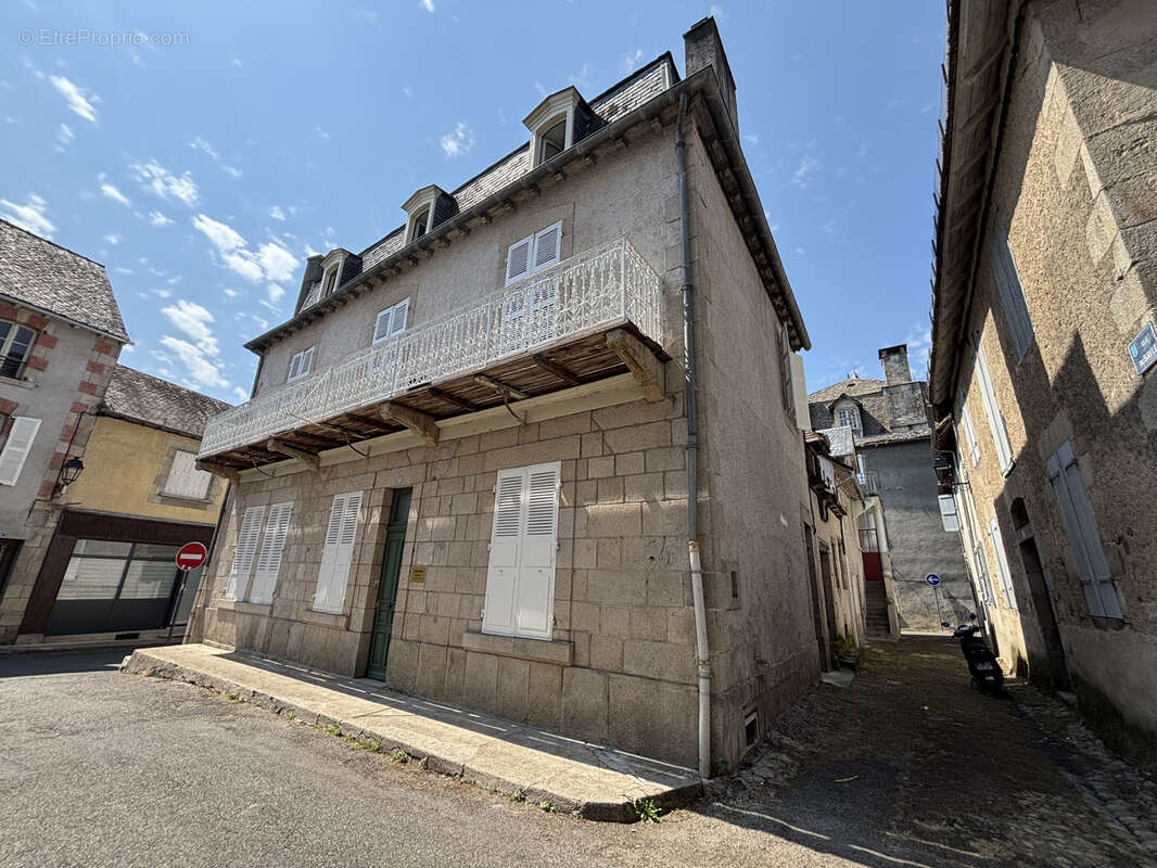 Immeuble dans le centre historique - photo 3