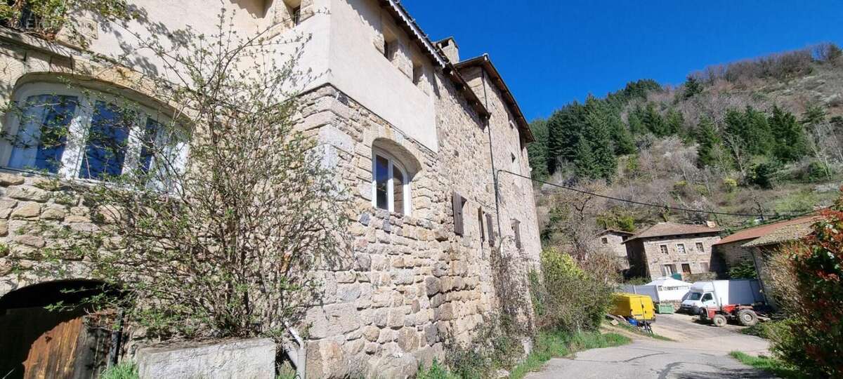 Maison à SAINT-MARTIN-DE-VALAMAS