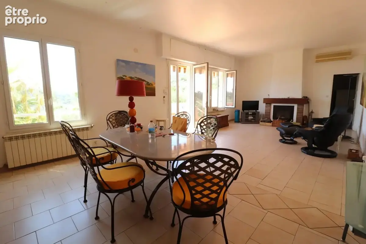 Villa  Vue mer  sur terrain constructible de 1903 m2 - photo 4