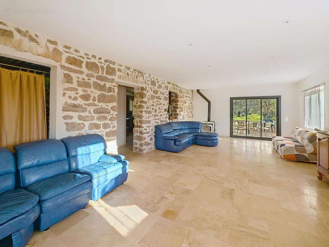 Photo 2 - Maison à LA MOTTE