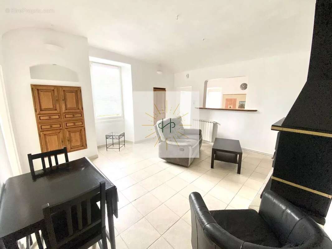 Maison à MONTELIMAR