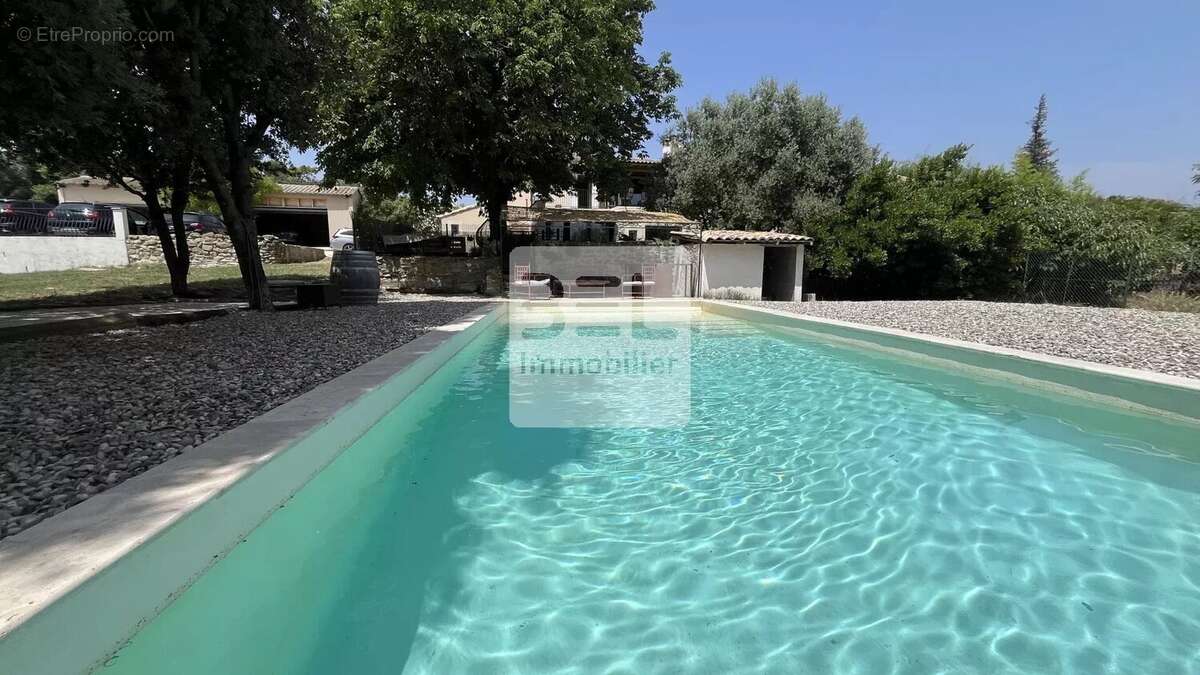 Maison à SUZE-LA-ROUSSE