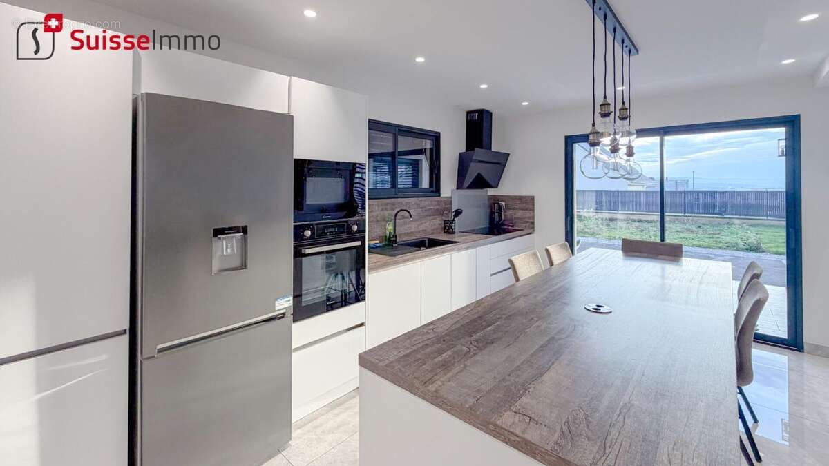 Maison à GRAND-CHARMONT