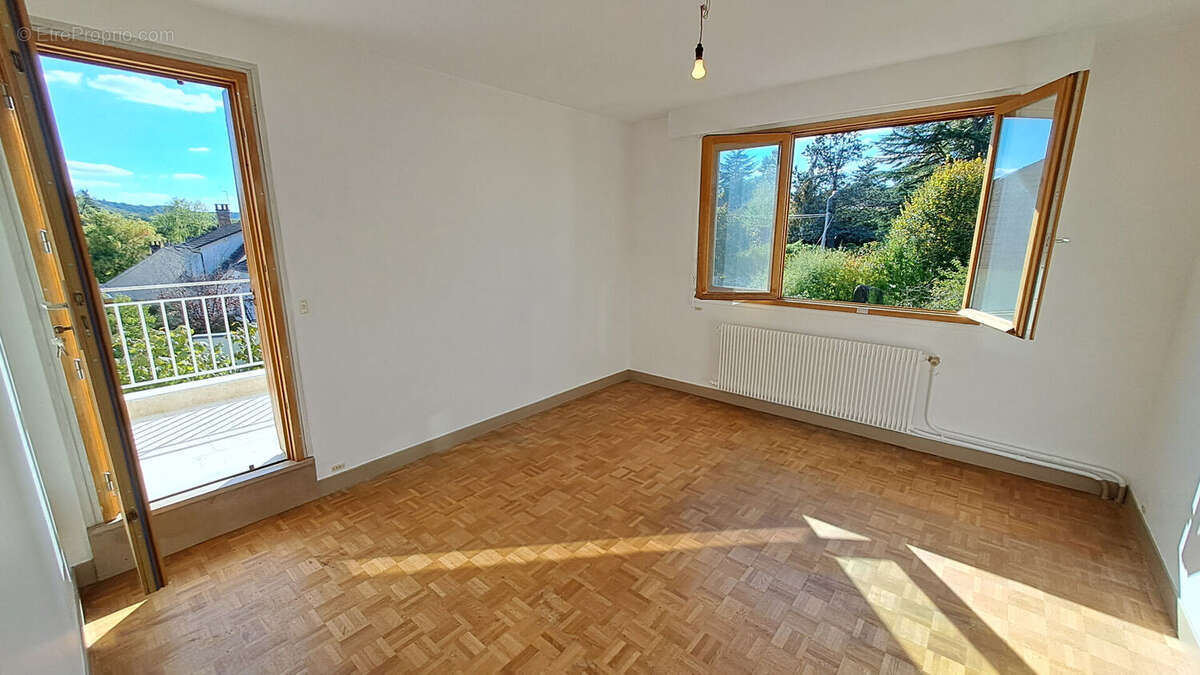 Maison à SAINT-REMY-LES-CHEVREUSE