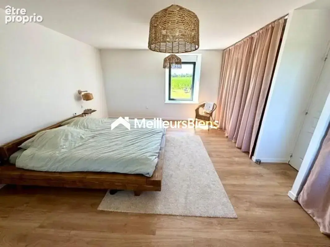 Maison en pierres 149 m² - rénovation de qualité - photo 15