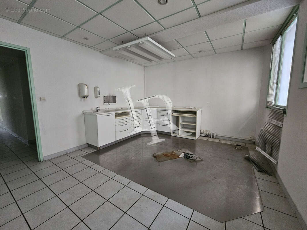 Commerce à LE PUY-EN-VELAY