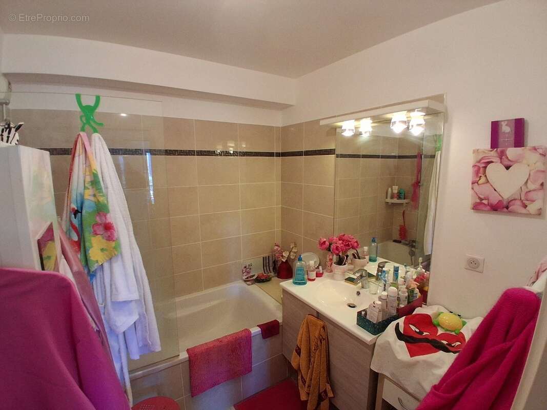 Appartement 59 m² à Six-Fours-Les-Plages  - photo 9