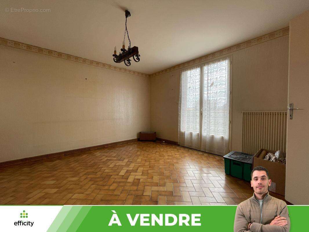 Maison à MAGNE