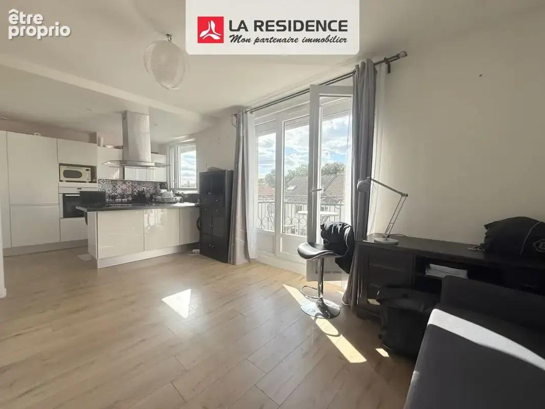 Appartement 1 pièce 27 m² à vendre à Velizy-Villacoublay (78140) - photo 2