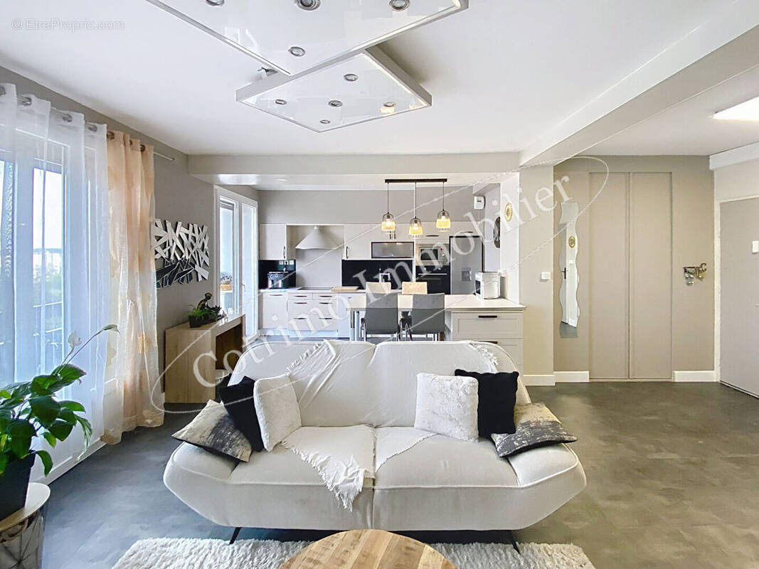Appartement à LYON-8E