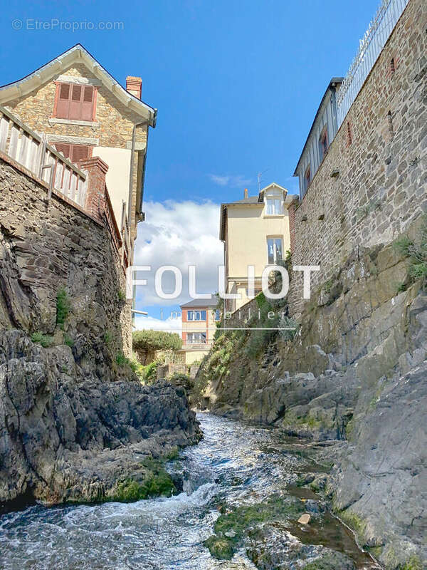 Maison à SAINT-PAIR-SUR-MER