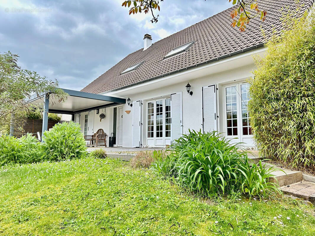 Maison à PONTOISE