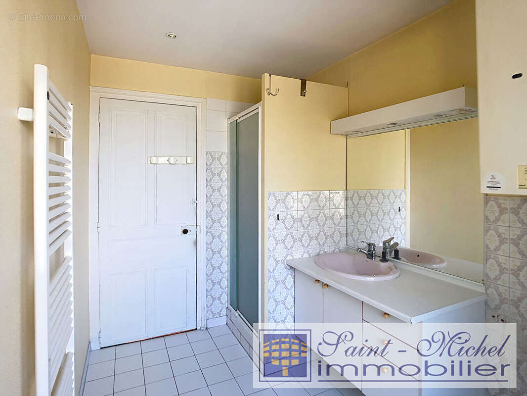 Appartement à QUIMPERLE