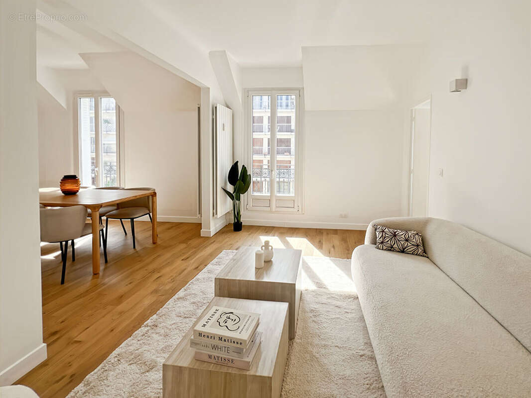 Appartement Paris 3 pièce(s) 69 m2 - photo 2