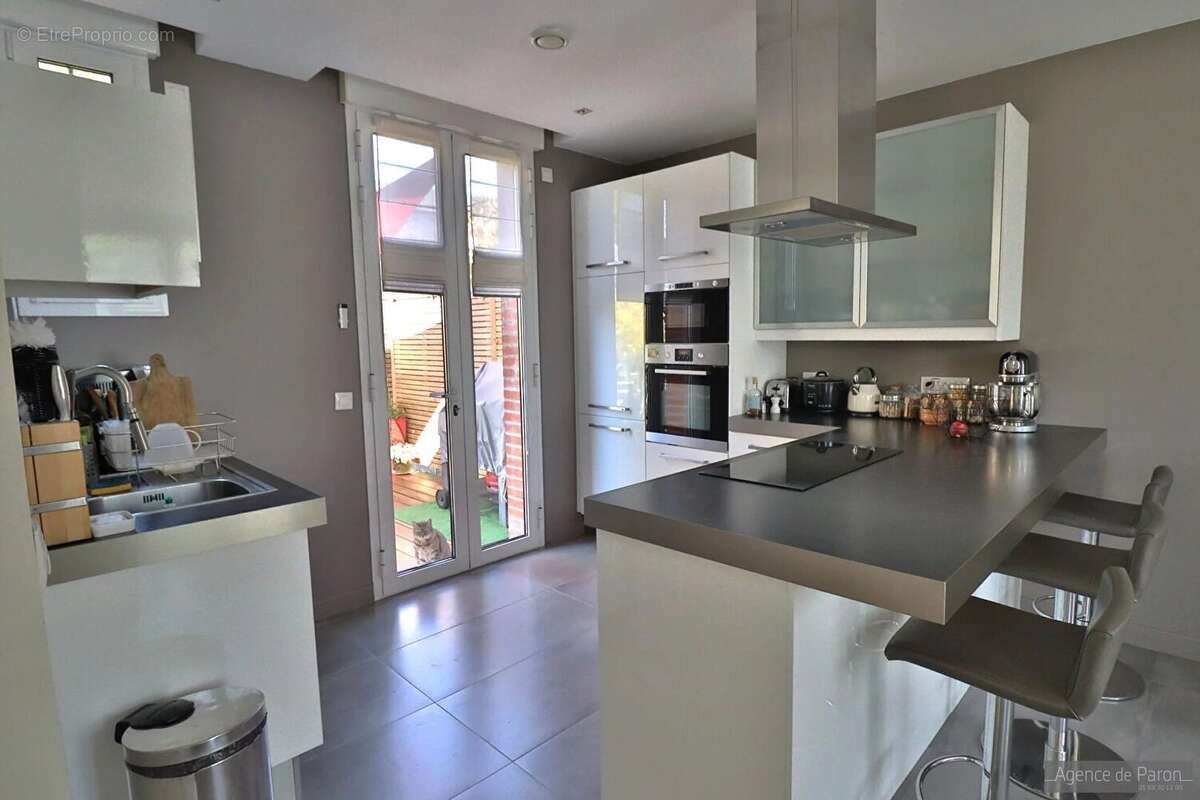 Maison à VERRIERES-LE-BUISSON