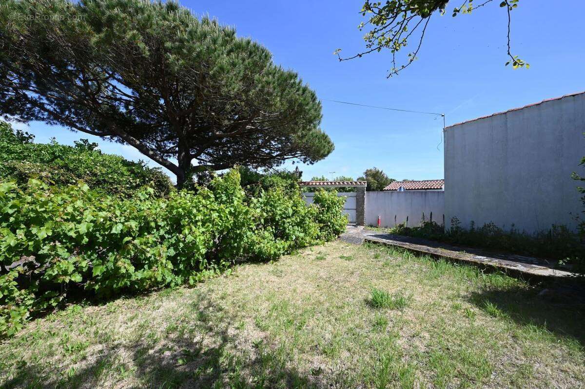 Maison à SAINT-CLEMENT-DES-BALEINES