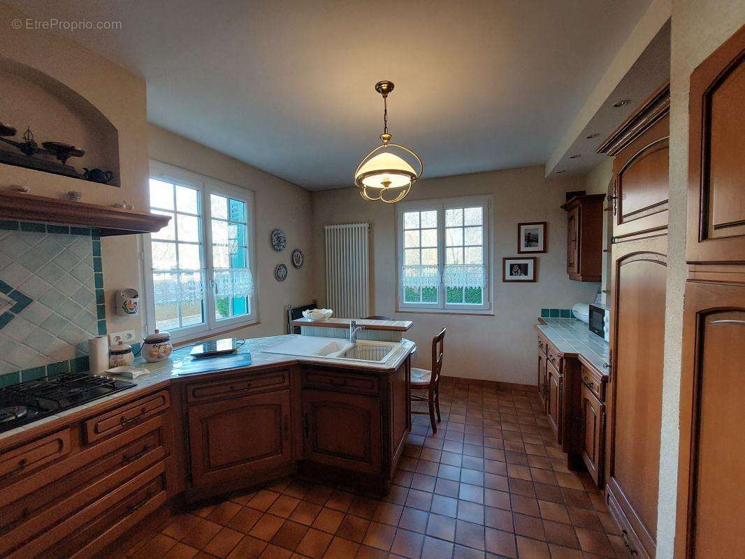 Maison à LES BAUX-SAINTE-CROIX