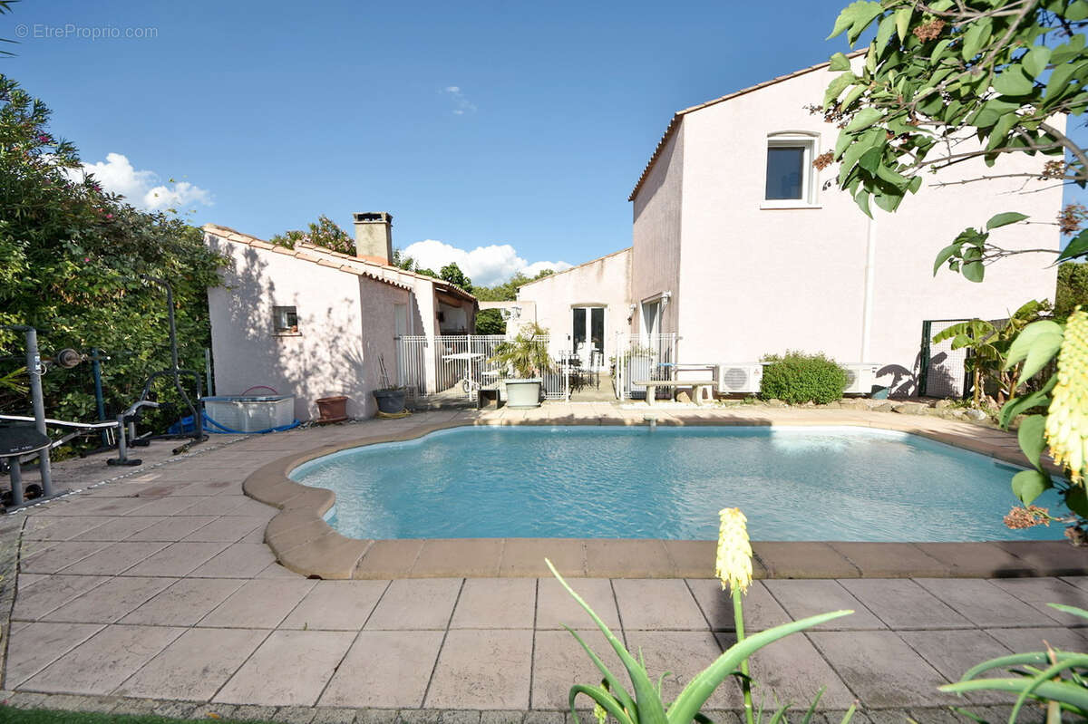 Maison à GINESTAS