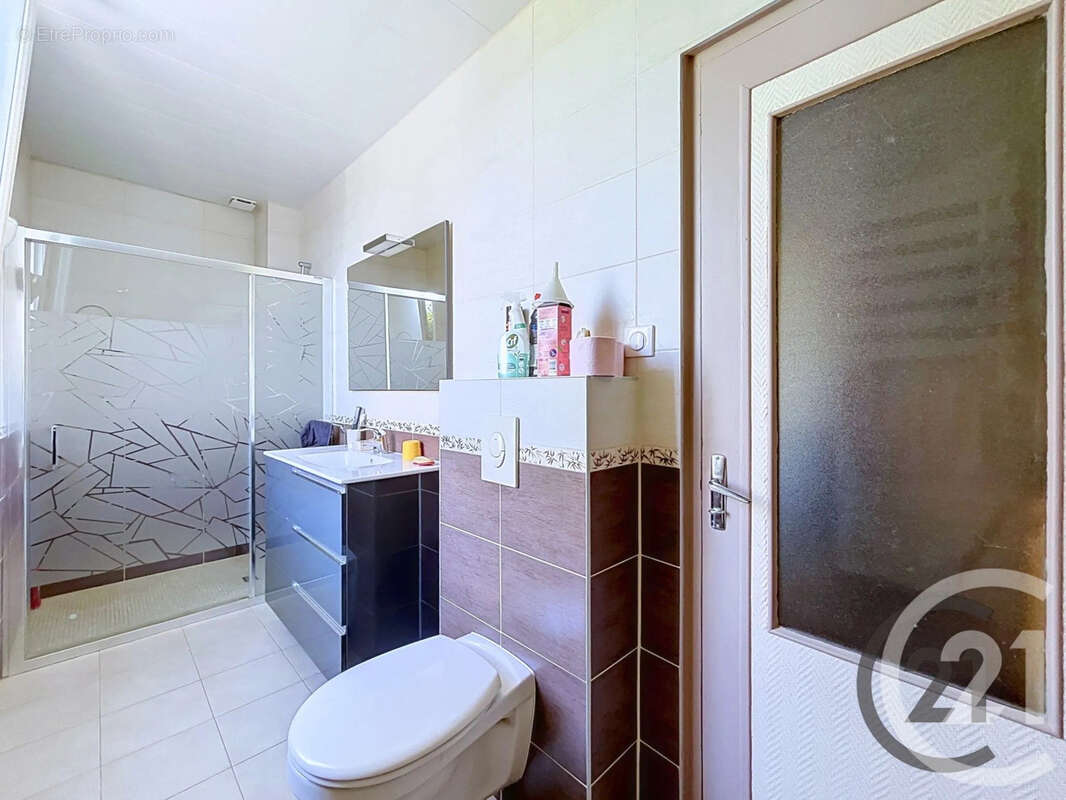 Maison 159 m² à Saint-Phal  - photo 13