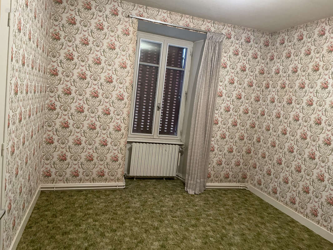 Maison à SAINT-MARTIN-DES-PLAINS