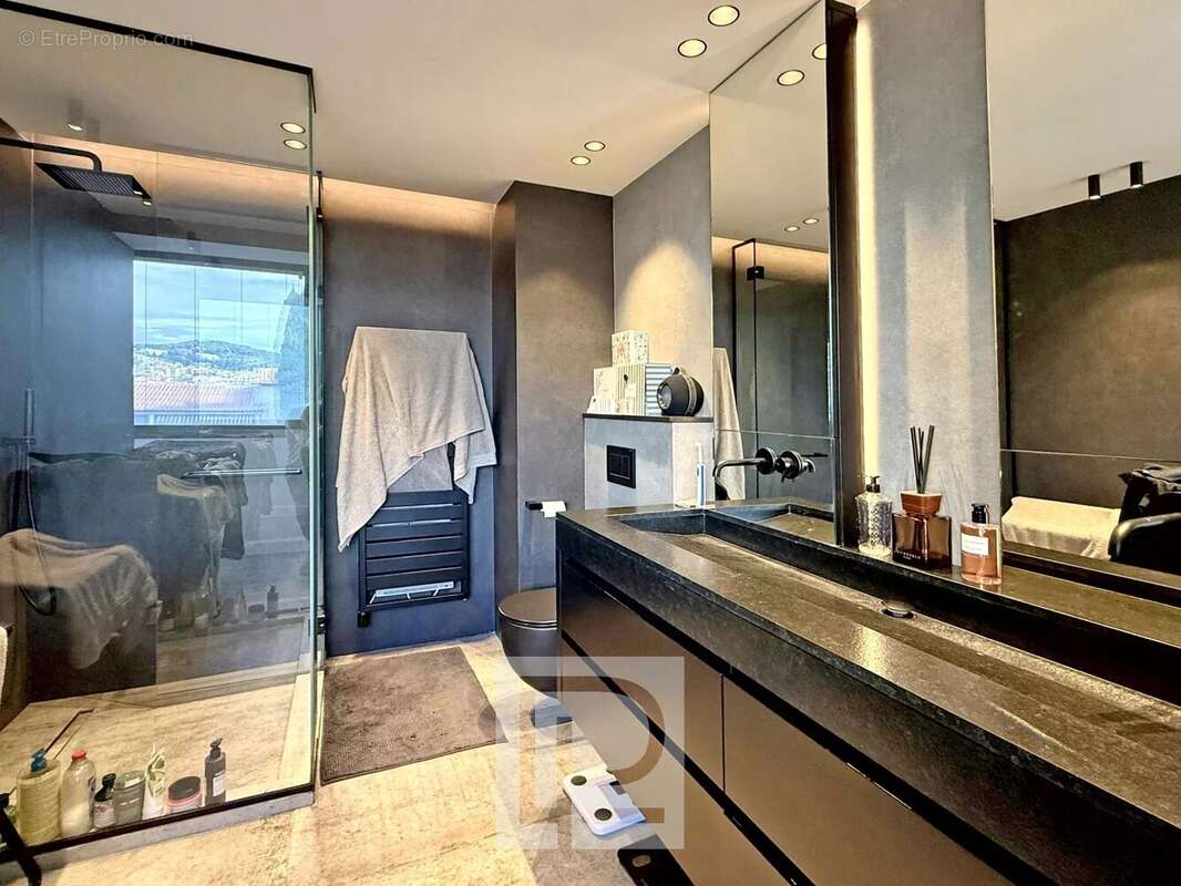 Appartement à LE CANNET