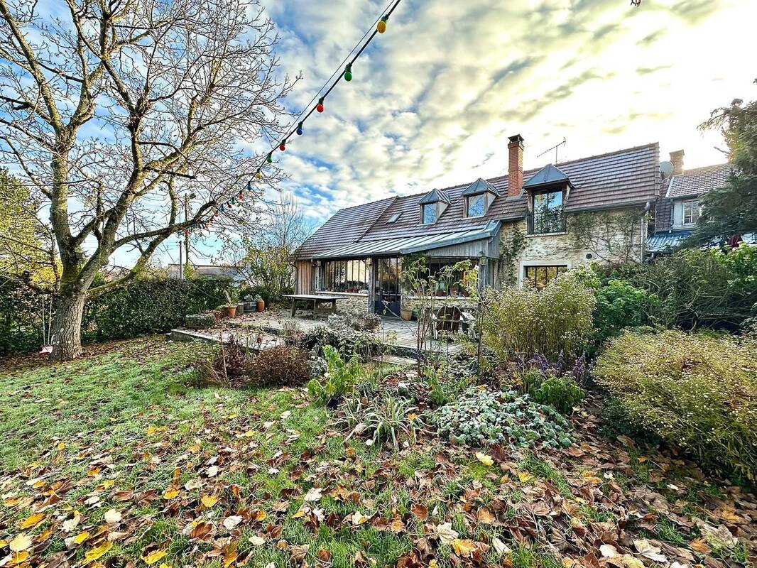 Maison à LES MESNULS