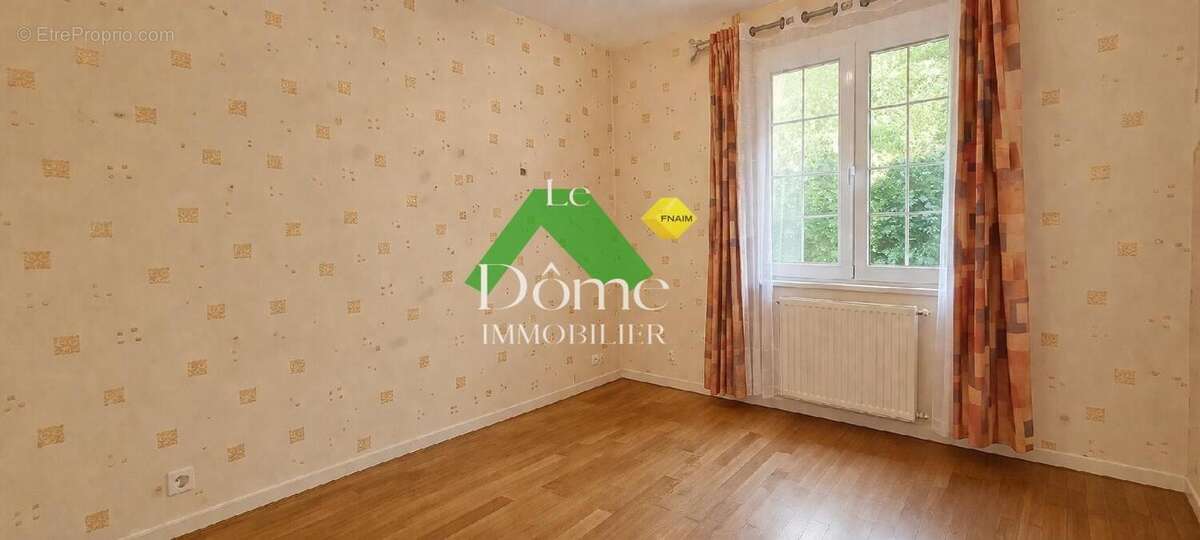 Maison à MERU