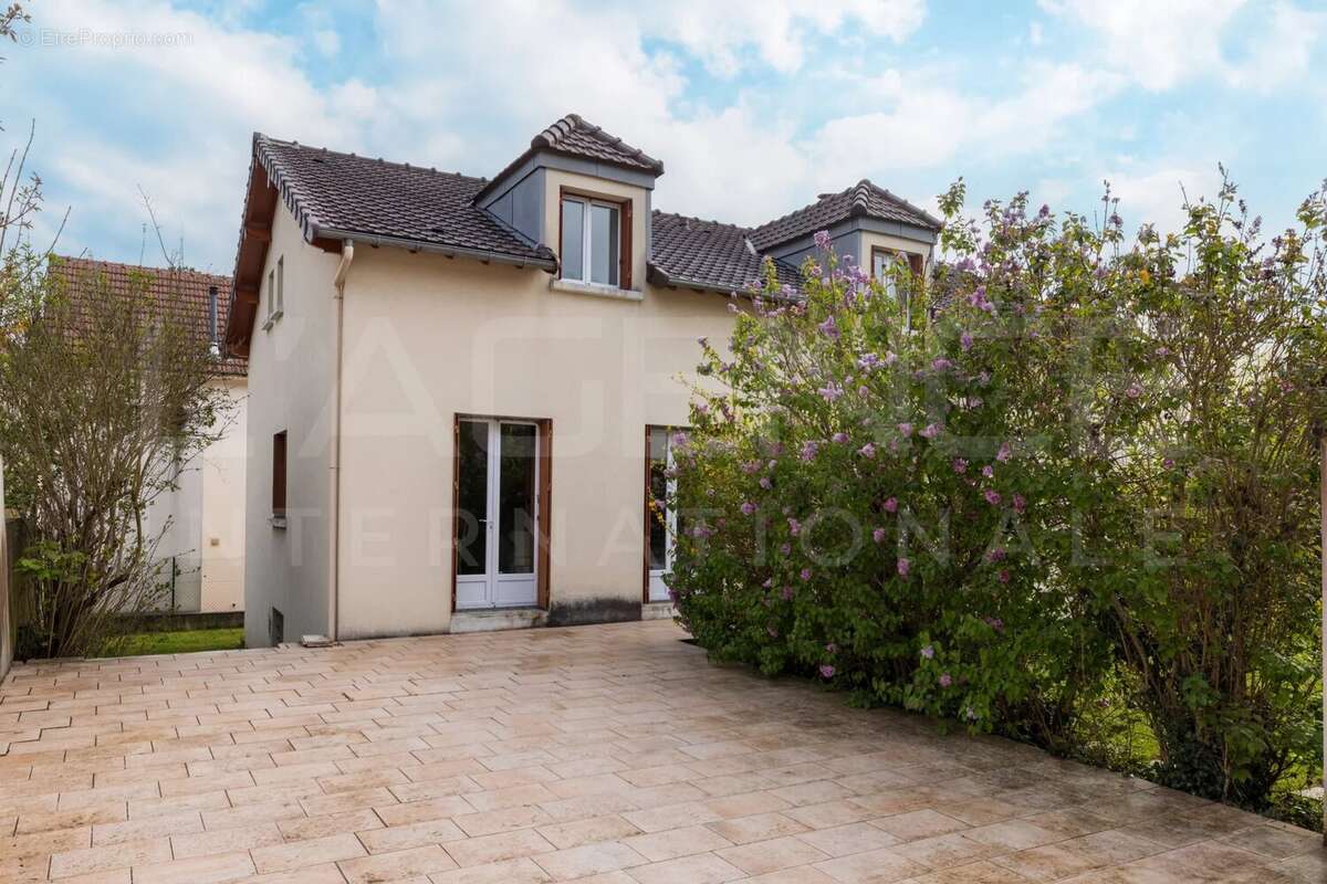 Maison à SAINT-GERMAIN-EN-LAYE