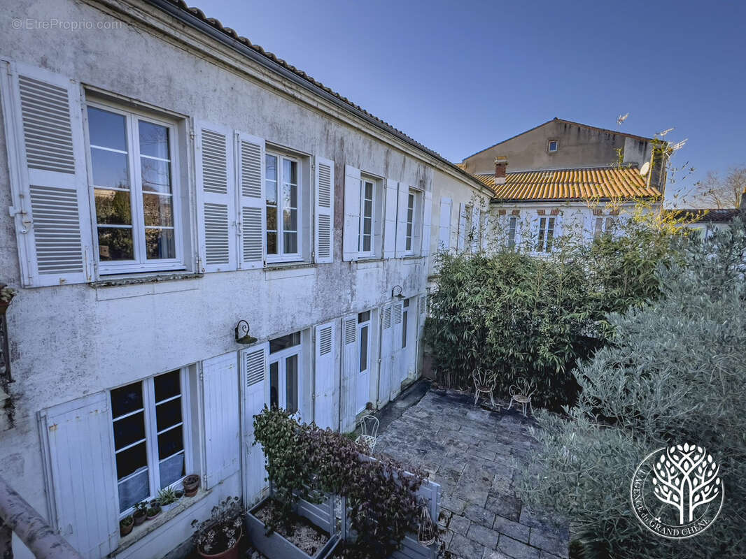 Maison à TONNAY-CHARENTE