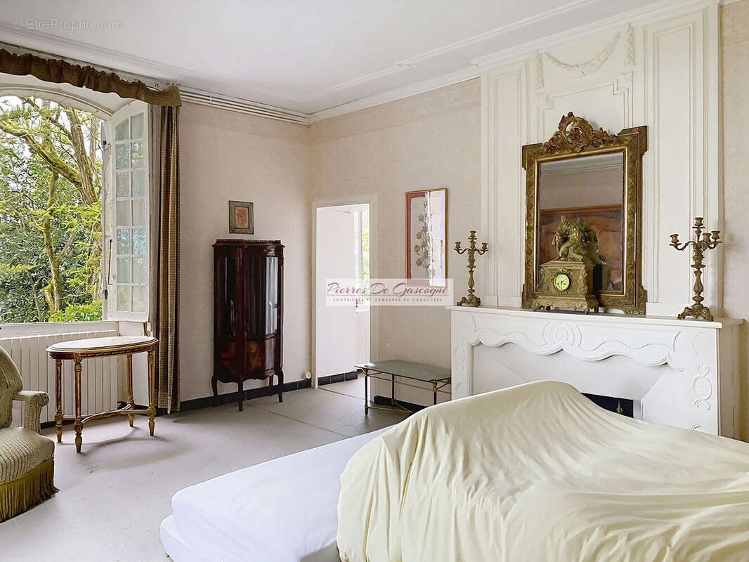 Maison à CASTERA-VERDUZAN