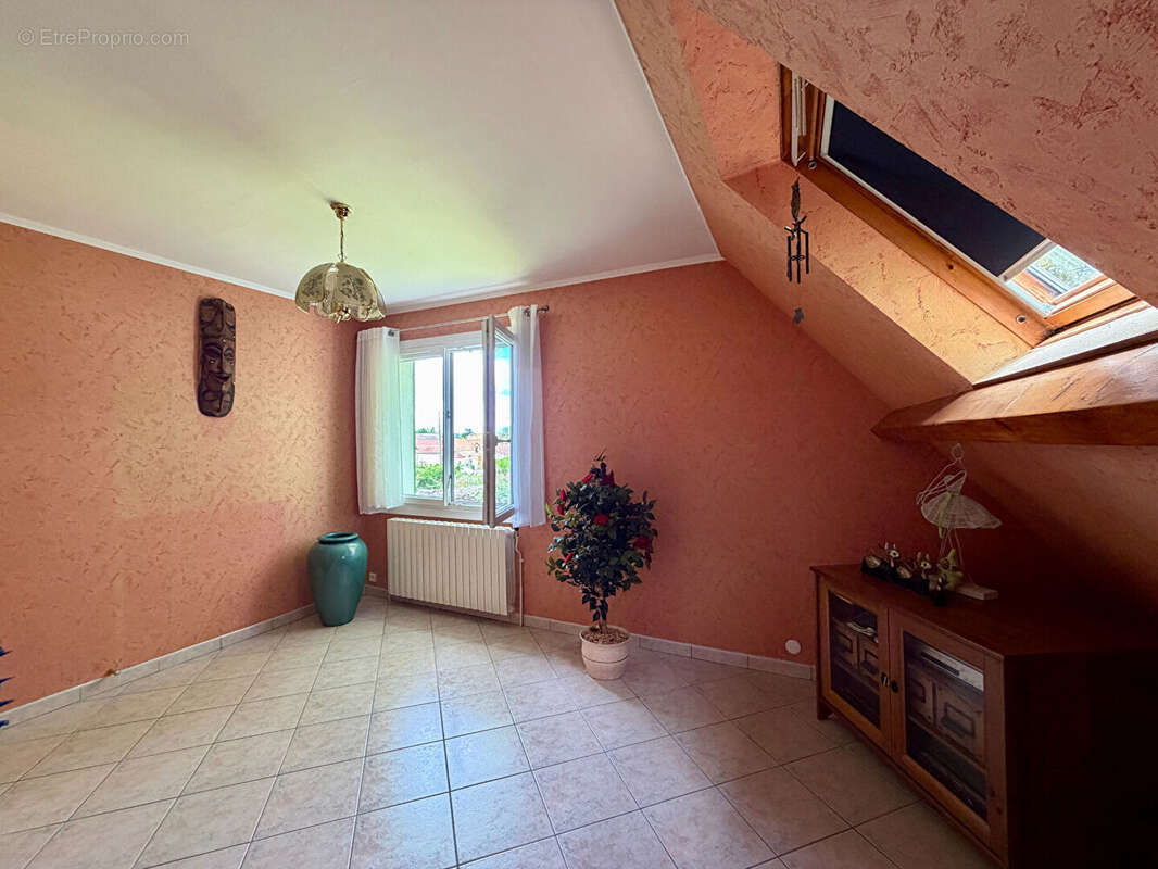 Maison à LES BREVIAIRES