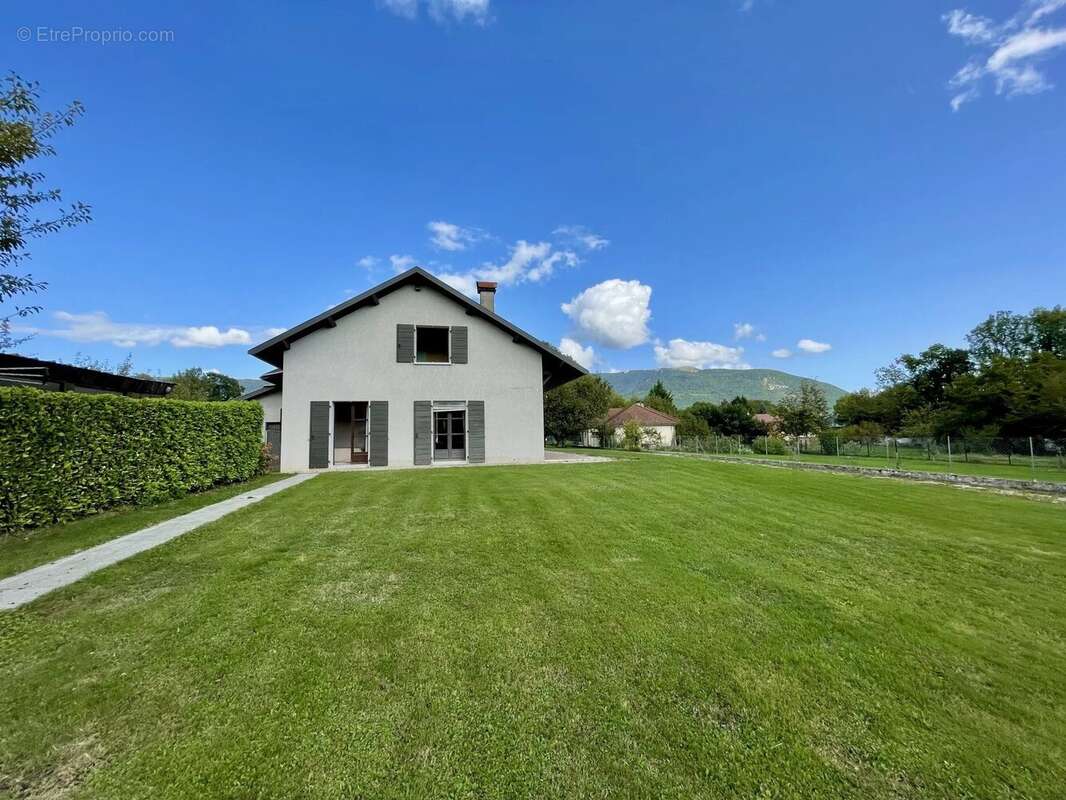 Maison à VIRIEU-LE-PETIT