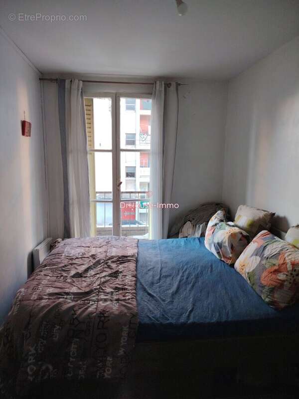 Appartement 61 m² à Marseille-3e  - photo 4