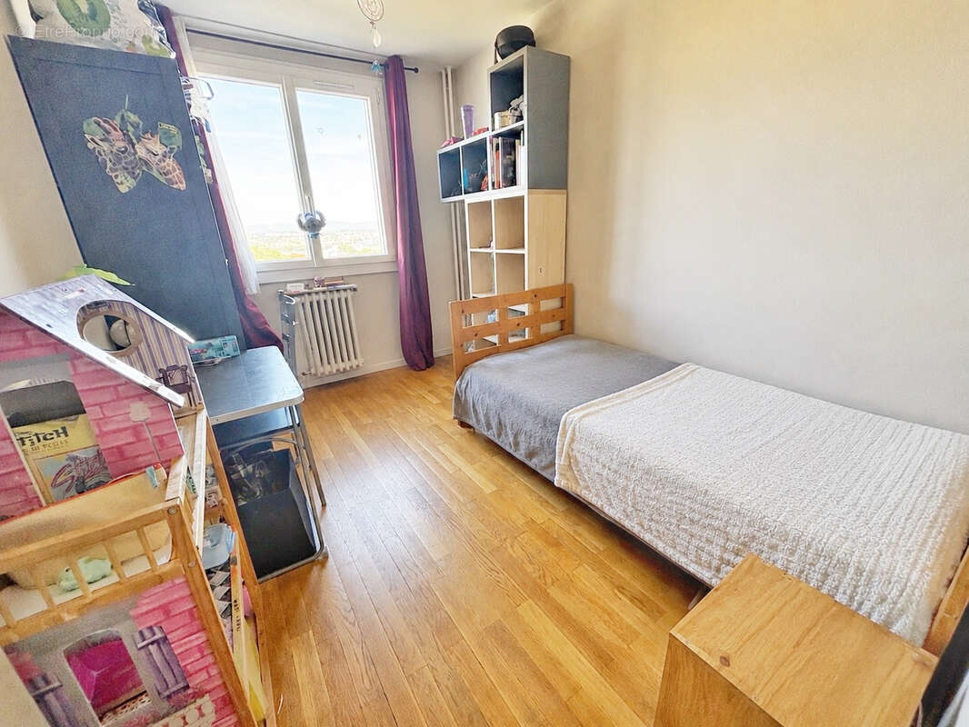 Appartement à SAINT-FONS