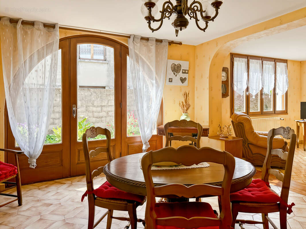Maison à LABEGUDE