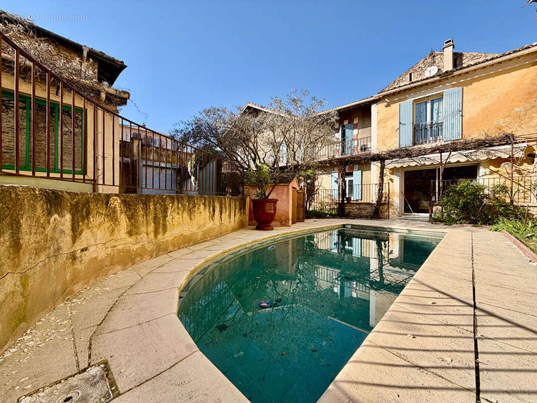 Maison à BAGNOLS-SUR-CEZE