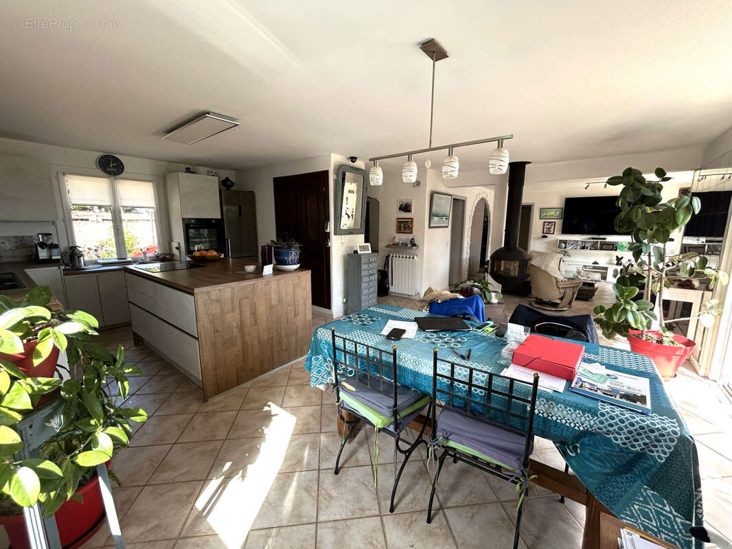 Autre à ROQUEBRUNE-SUR-ARGENS