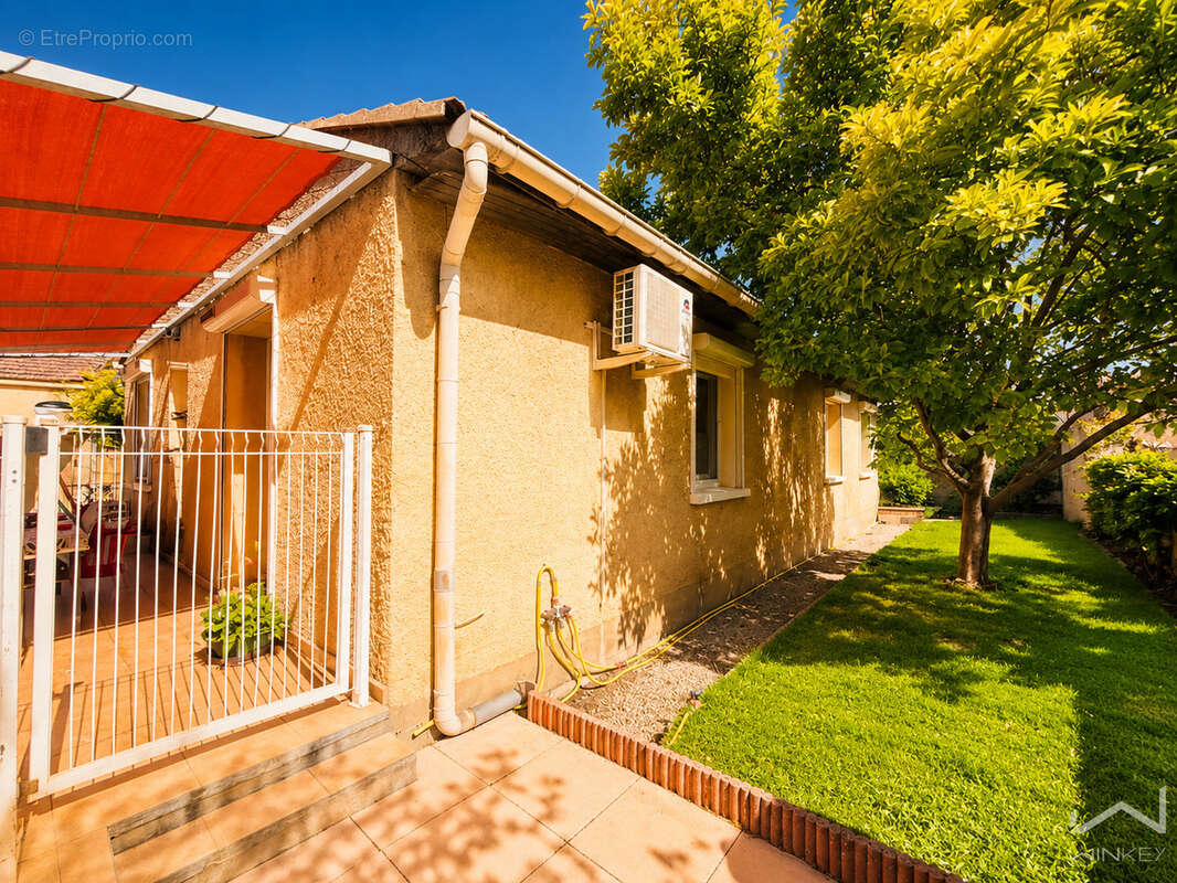 Maison à LAPALUD