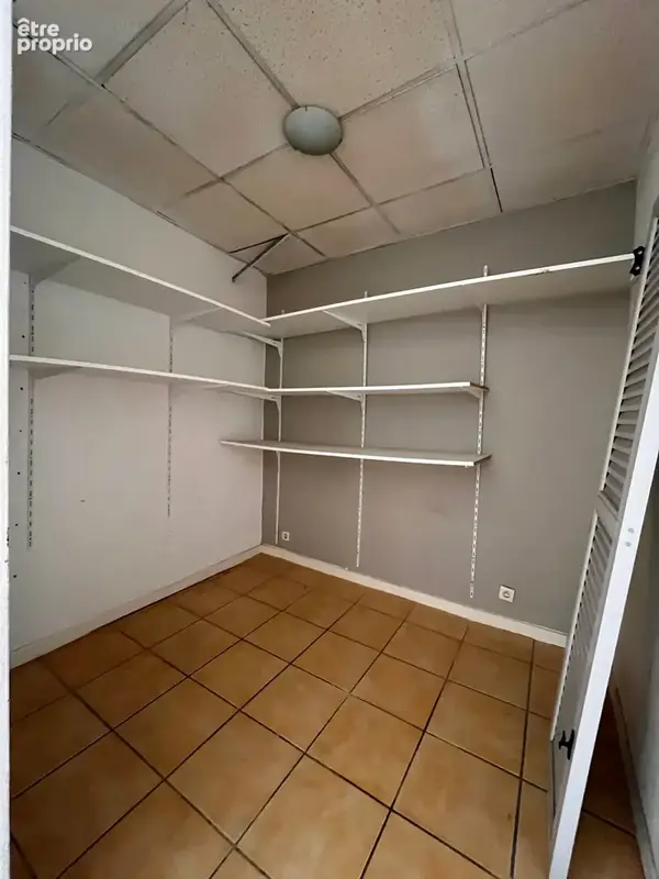 Type 2 - 48m2 - boulevard blancarde 4ème - marseille - photo 6