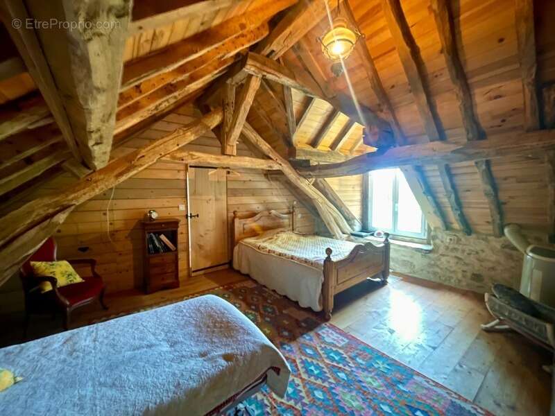 Maison à LURCY-LEVIS